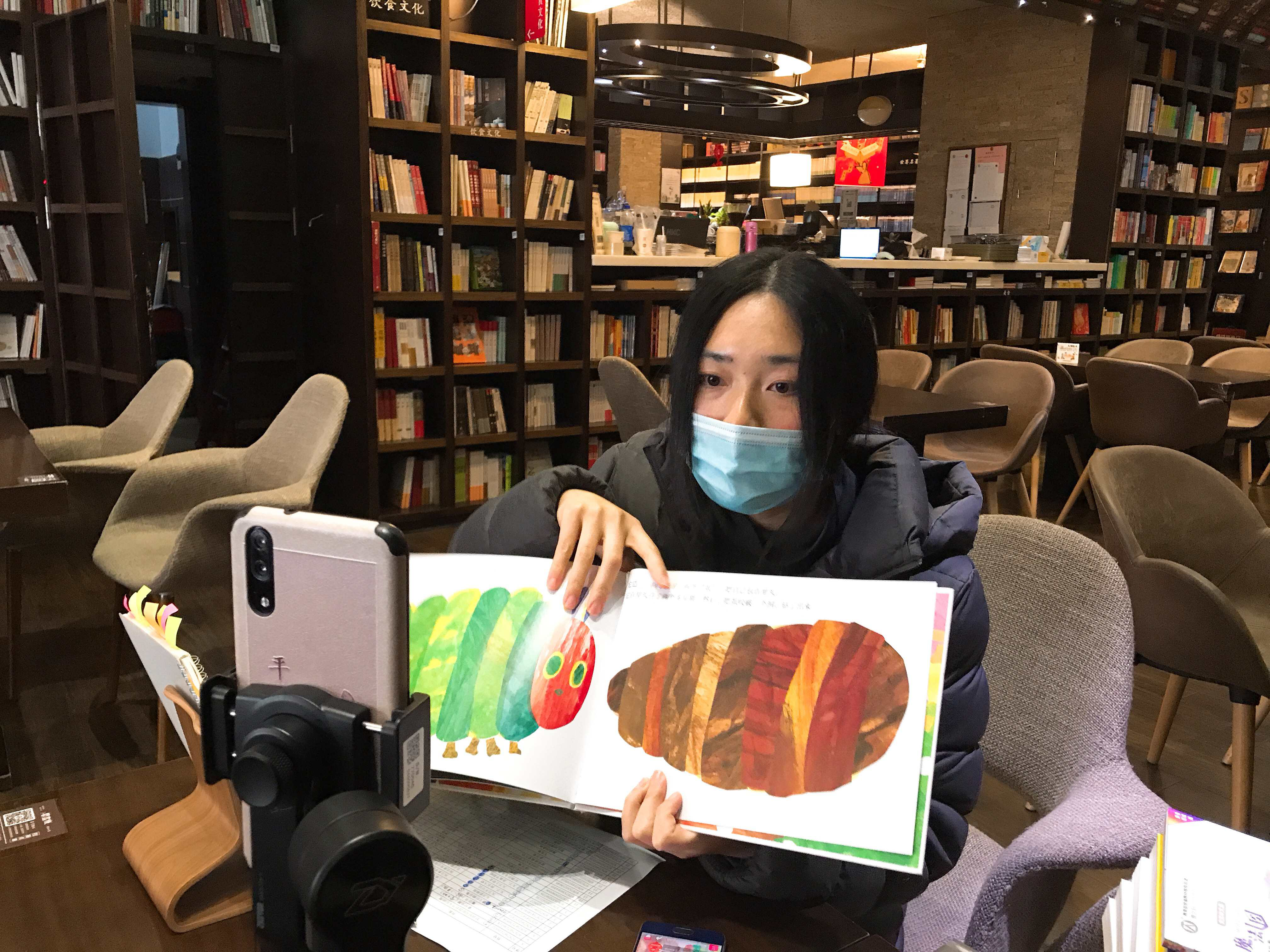 全国200家书店集体上淘宝直播，图书直播场次同比暴增10倍