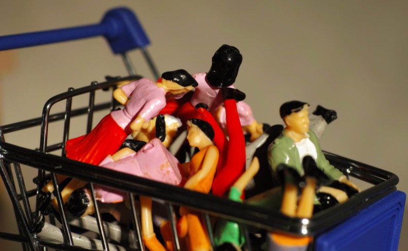 疫情加速消费线上化“云逛街”或成新赛道